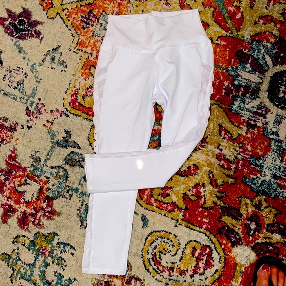 Alo Sexy see through Capri Yoga Pants White Small - Picture 1 of 9